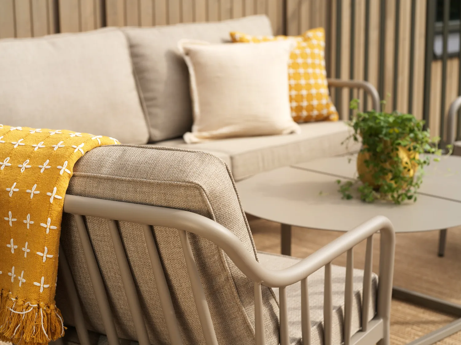 Coleville lænestol, Khaki-burlap beige Brafab