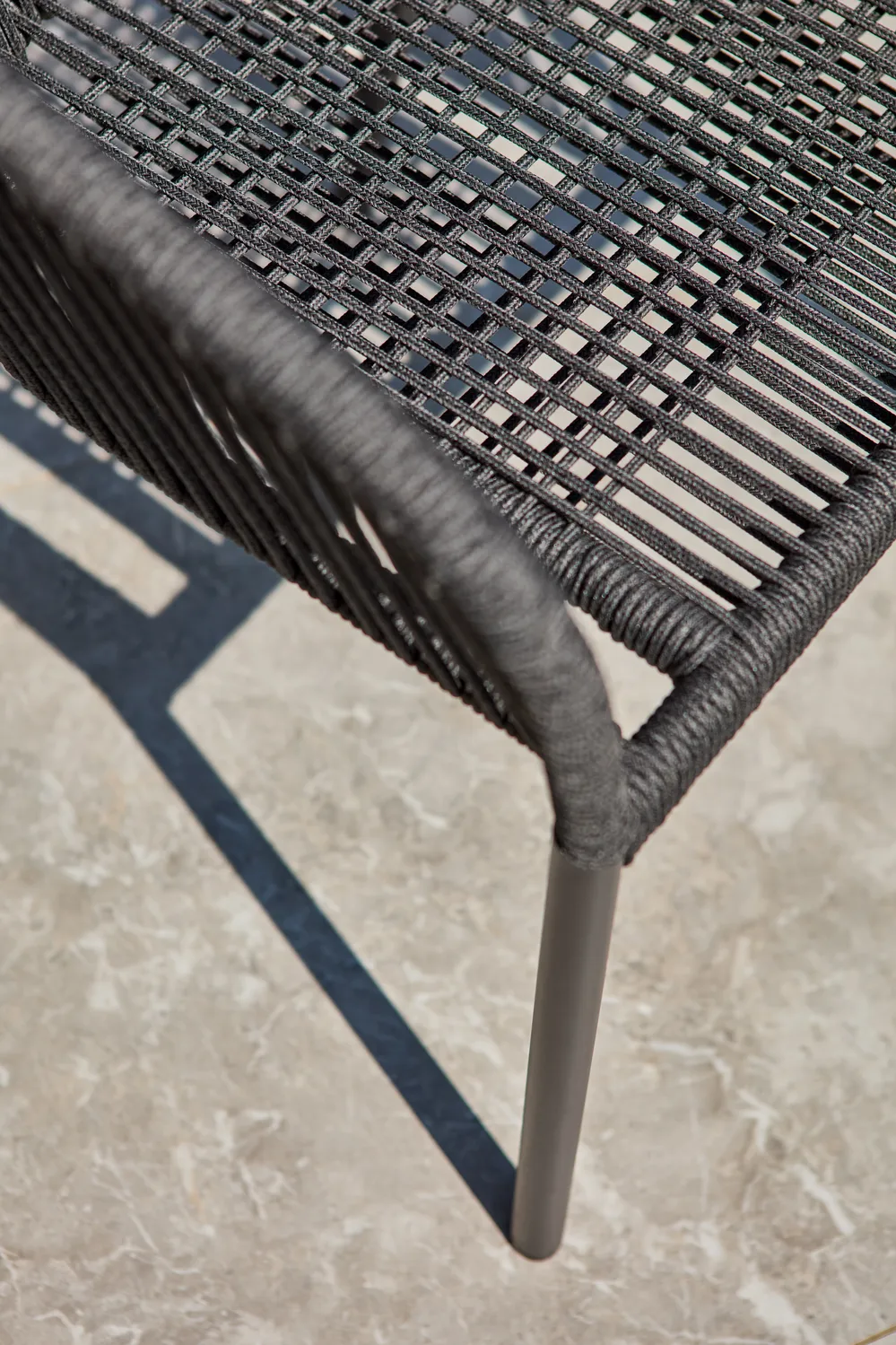 Delta karmstol, Sort Brafab