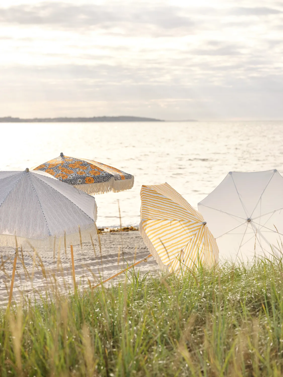 Gatsby parasol, Buttercup dot, Ø185 cm Brafab