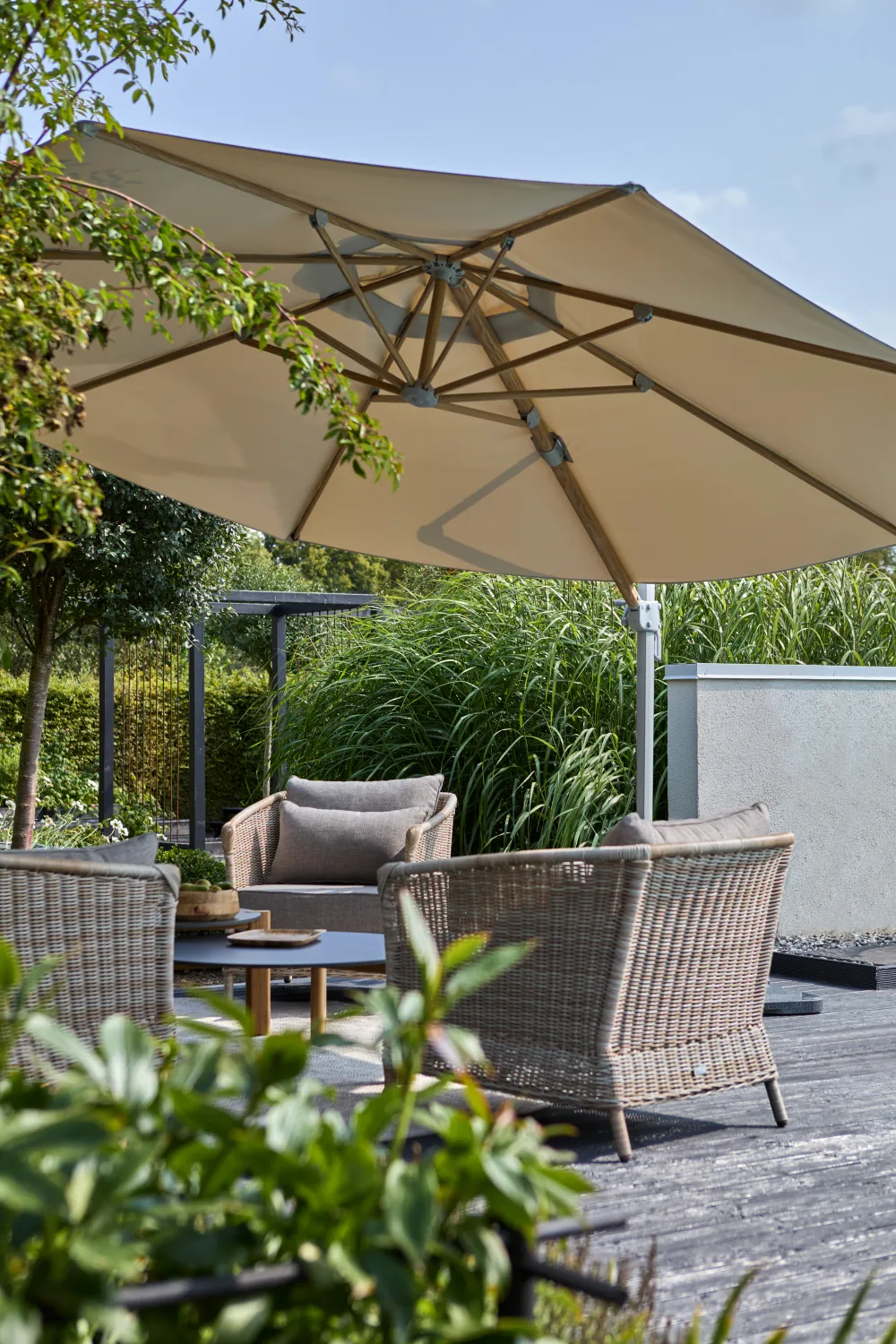 Luzzi parasol fritthængende, Khaki Brafab