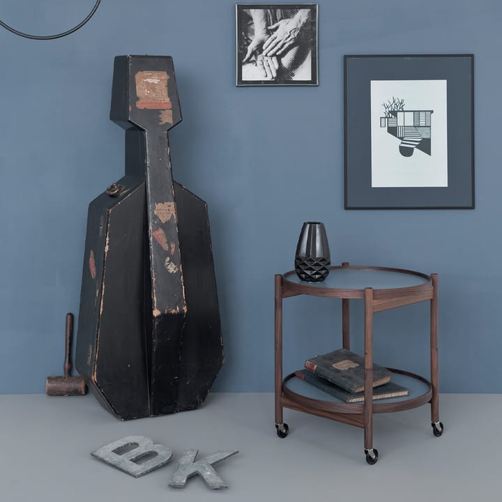Bølling Tray Table model 50 rullebord, stone, olieret understel i valnød Brdr. Krüger