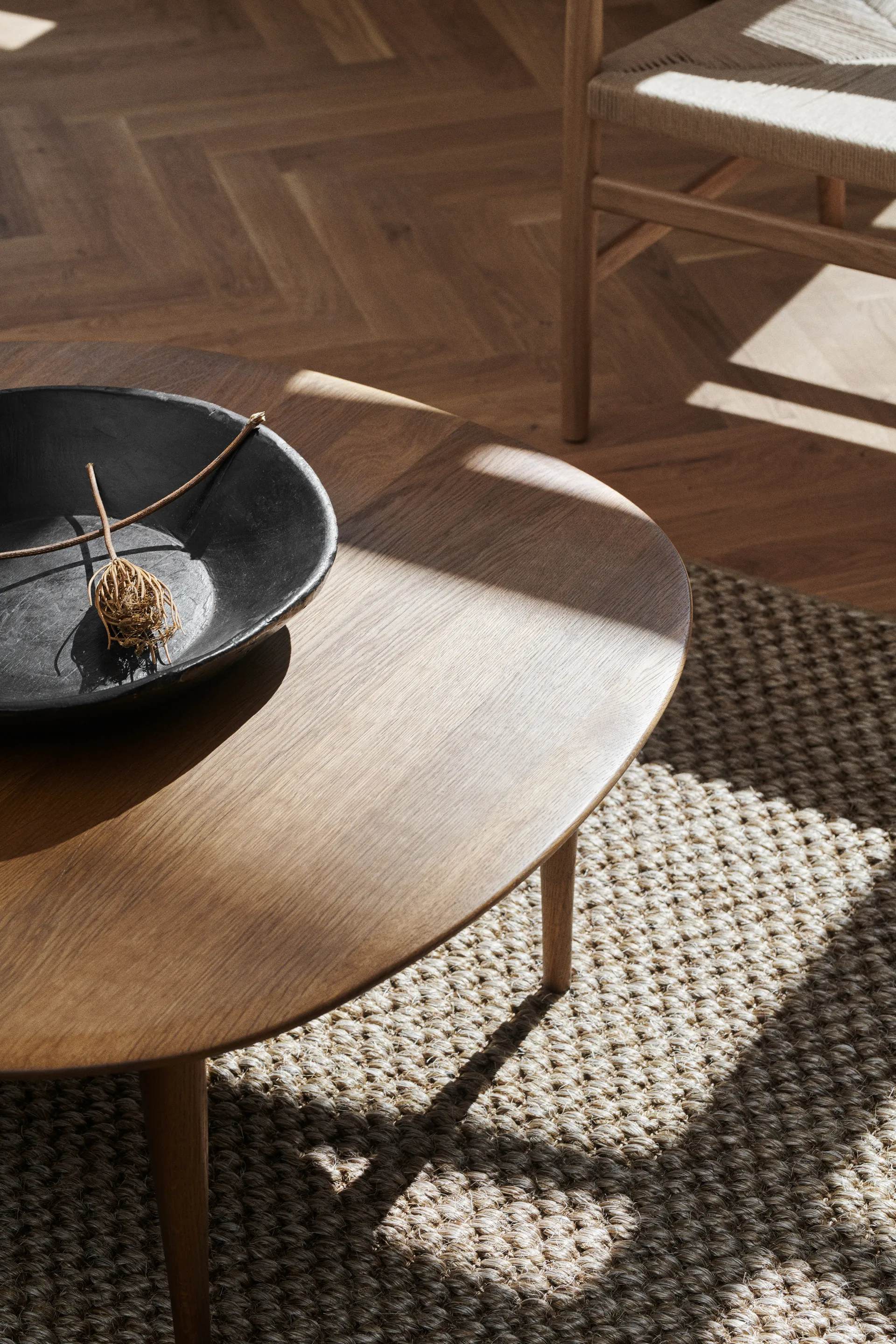 Jari sofabord Ø85 cm, Røgolieret eg Brdr. Krüger