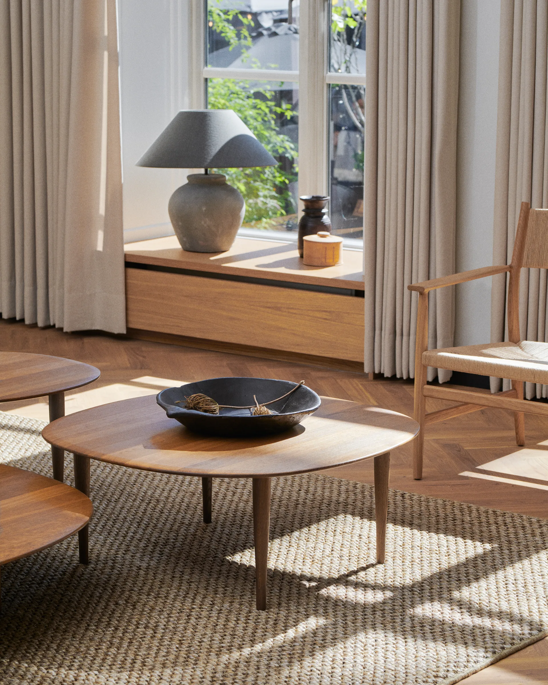 Jari sofabord Ø85 cm, Røgolieret eg Brdr. Krüger