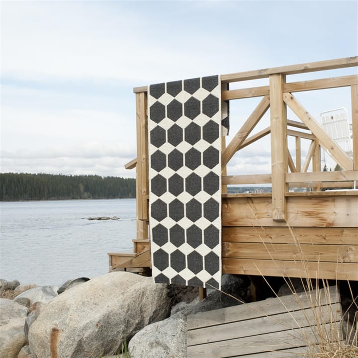 Anna tæppe sort, 70x140 cm Brita Sweden