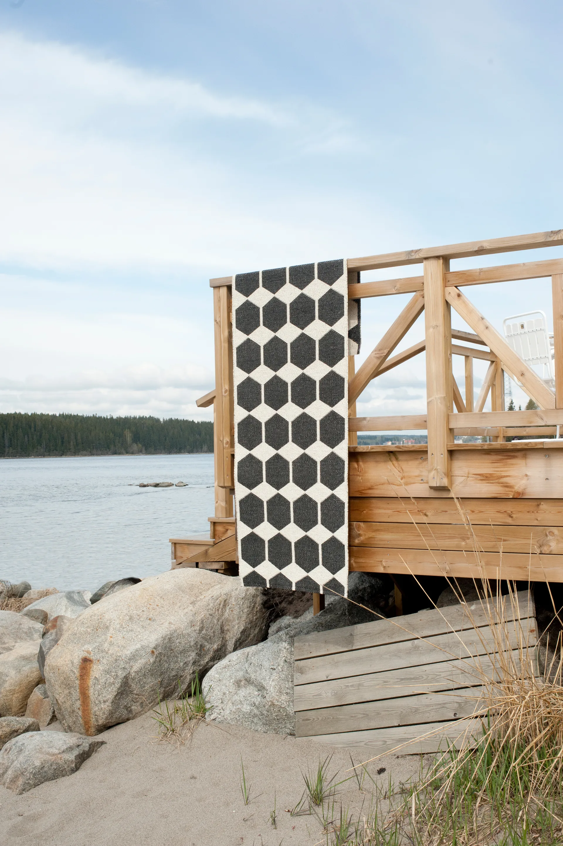 Anna tæppe sort stor, 150 x 200 cm Brita Sweden