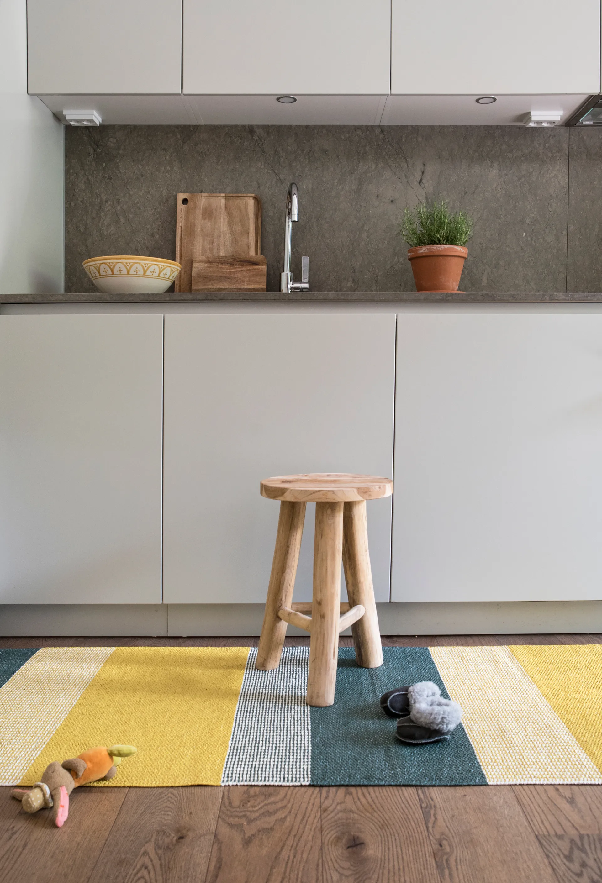 Seasonsplastiktæppe 70x150 cm, sol (gul) Brita Sweden