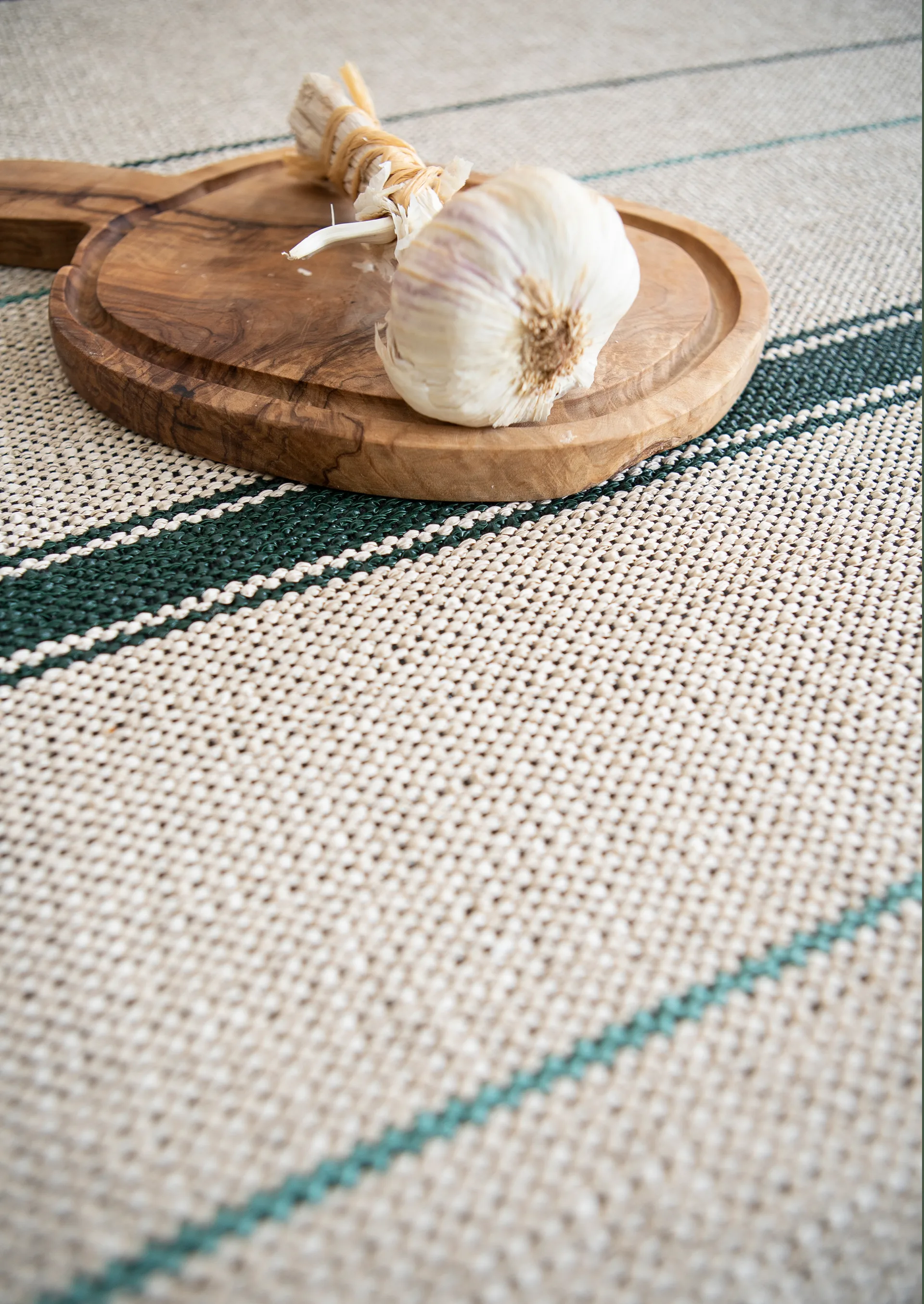 Trapeze tæppe emerald (cremehvid/grøn), 80x300 cm
  Brita Sweden