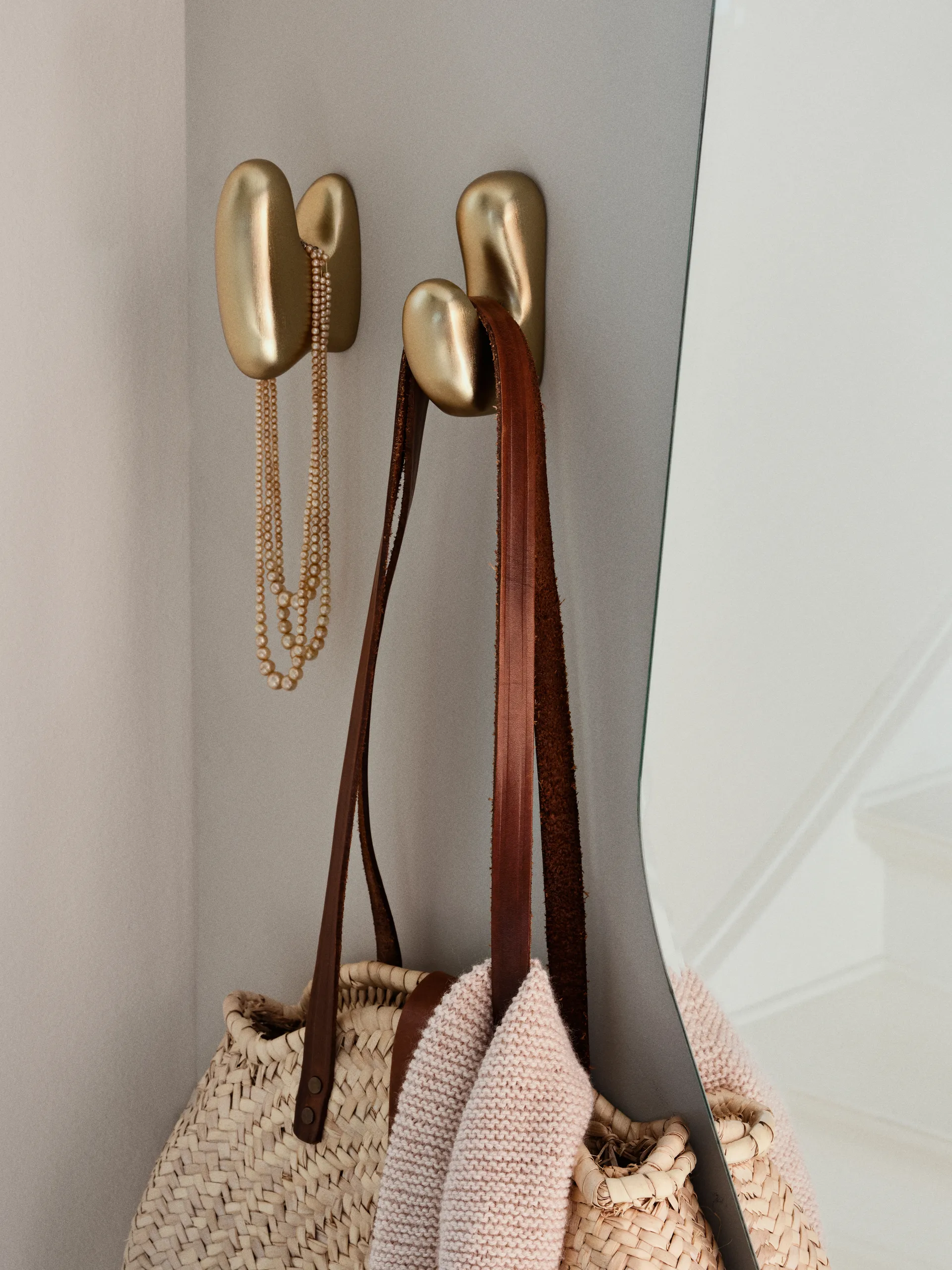 Roberta krog 10x7 cm, Brass finish Broste Copenhagen