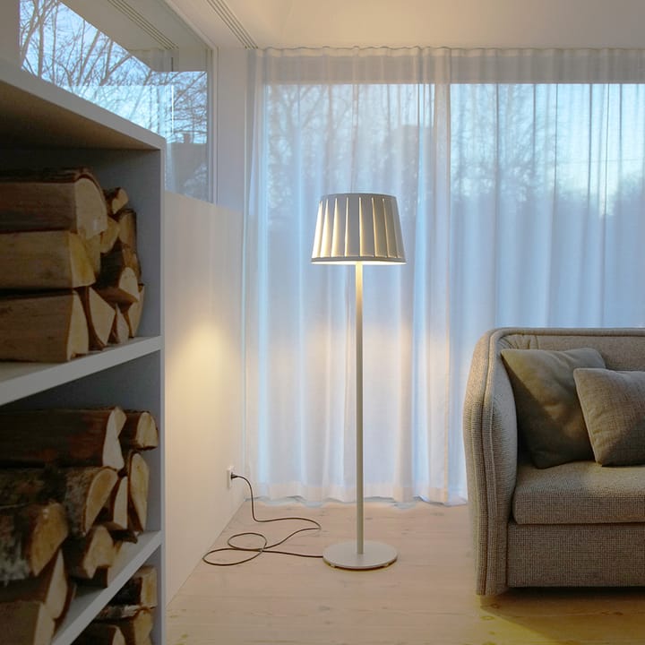 AVS gulvlampe, orange mat Bsweden
