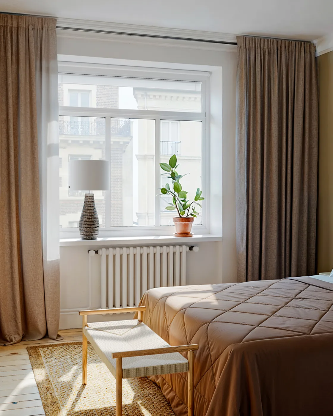 Bartha bordlampe 74 cm, Brun-beige By Rydéns