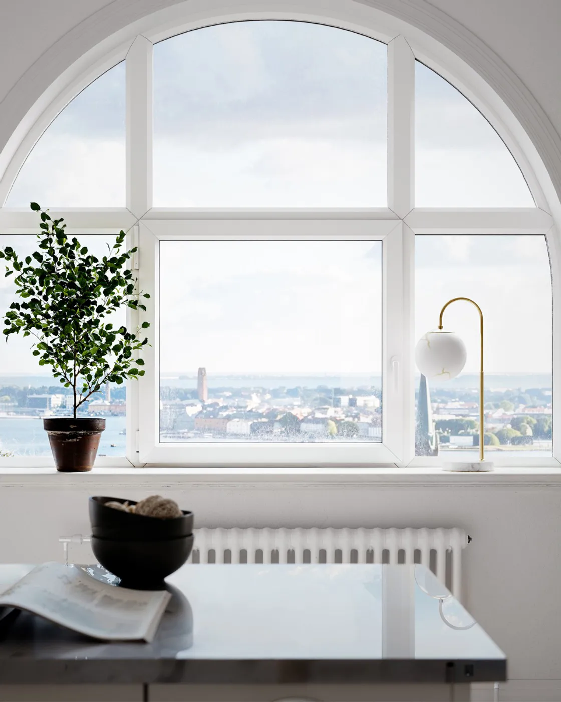 Bellagio bordlampe 60 cm, Messing-hvid By Rydéns