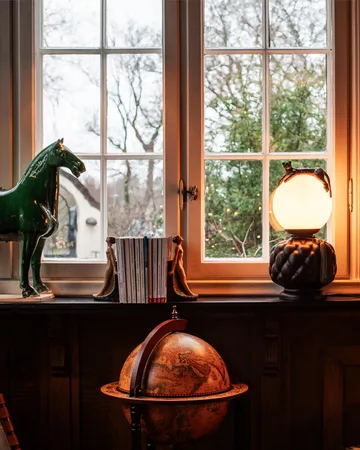 Viva La Diva bordlampe 45 cm - Sort-mat hvid - By Rydéns