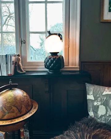 Viva La Diva bordlampe 45 cm - Sort-mat hvid - By Rydéns