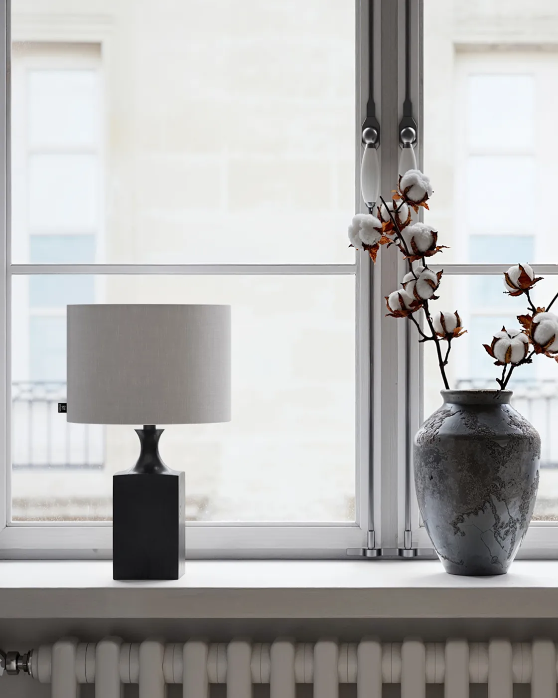 Woody bordlampe 41 cm, Sort-hvid By Rydéns