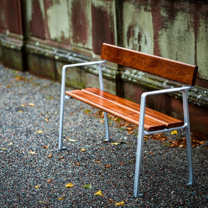 Piccolo sofa, Sortlaseret mahogni, sort stativ Byarums bruk