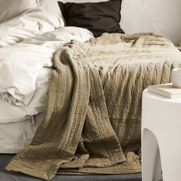 Magnhild vatteret sengetæppe 280x280 cm - Reeds - byNORD