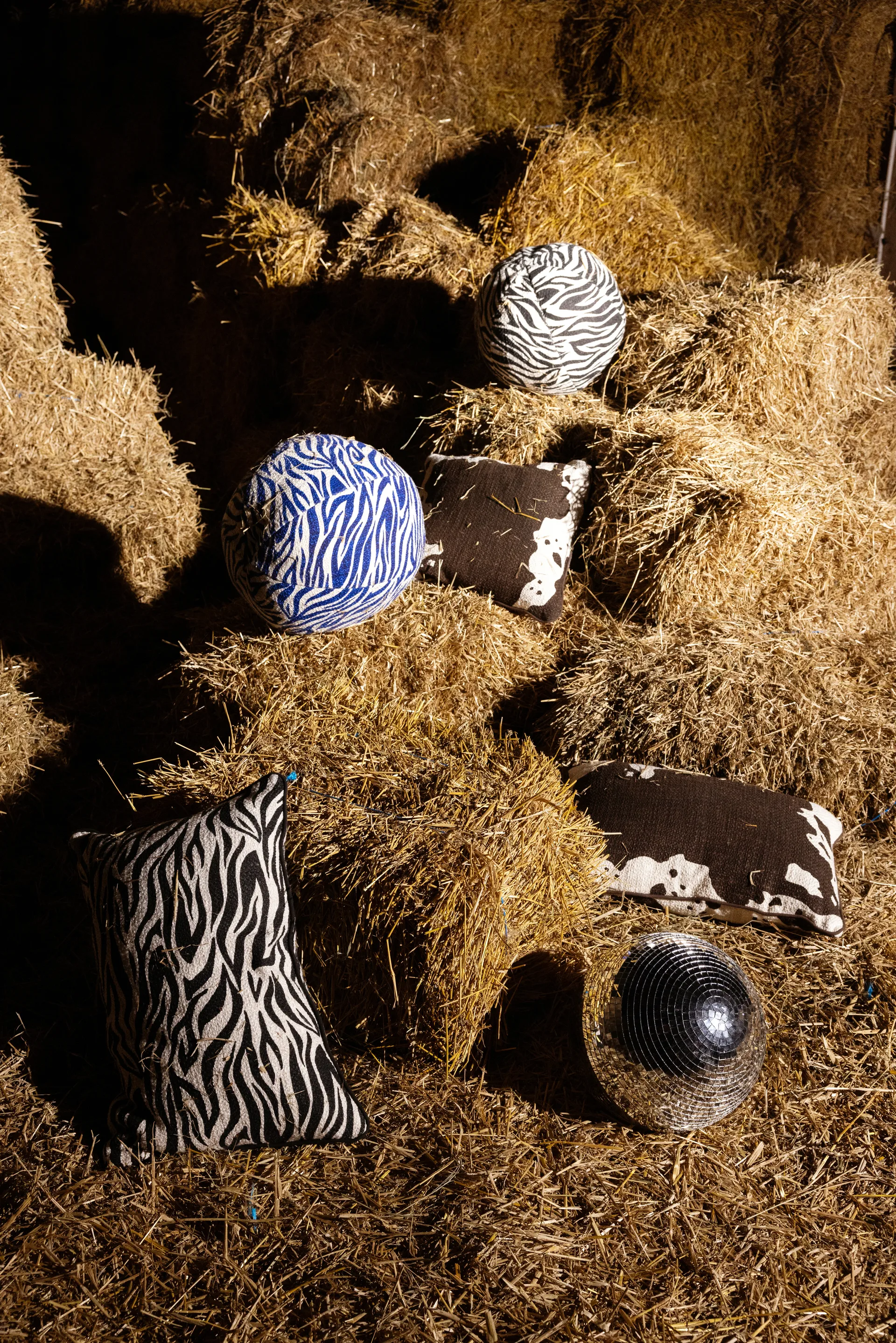 Anima pude Ø35 cm, Zebra-blå Byon