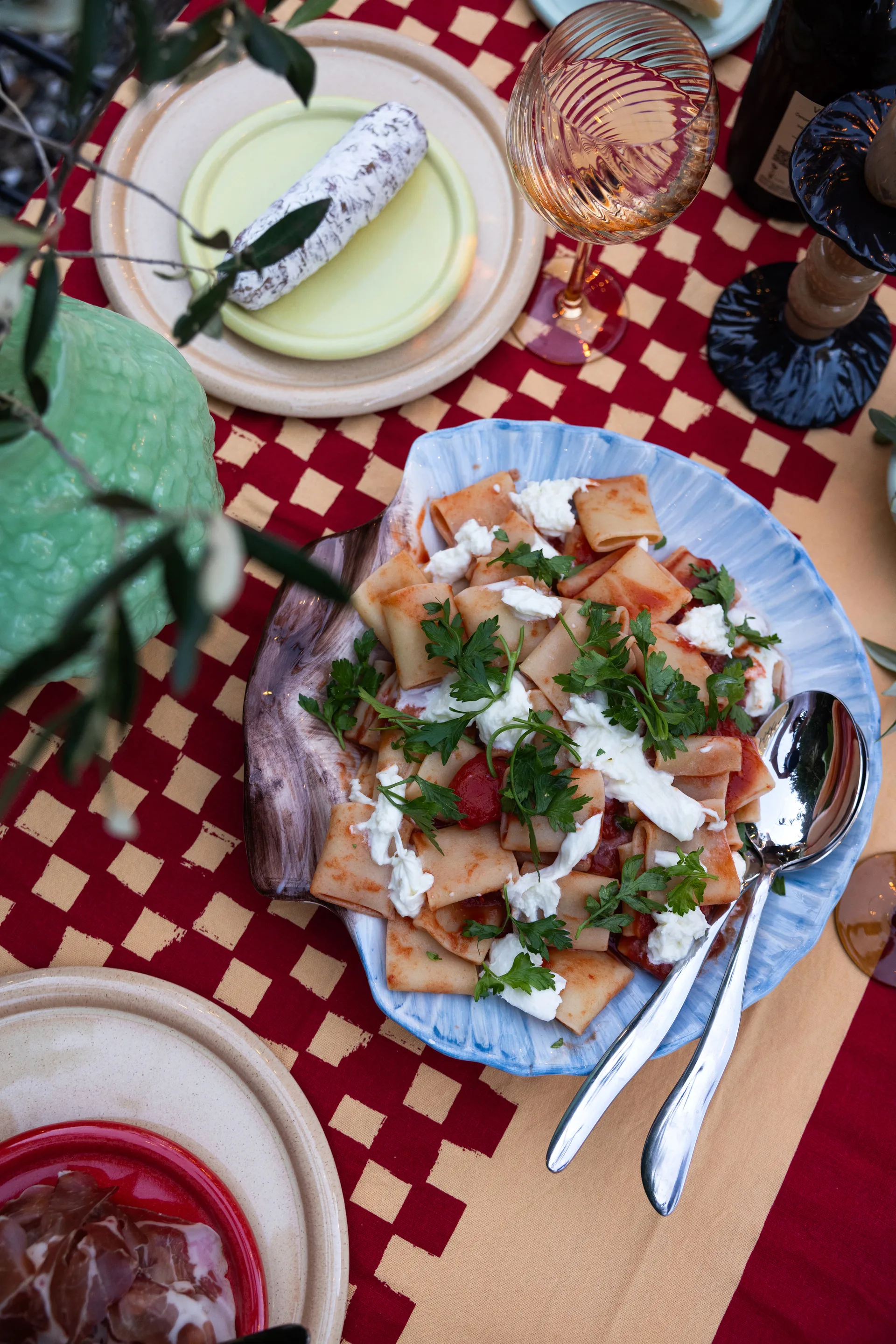 Armona serveringsfad 32x32,5 cm, Lyseblå Byon