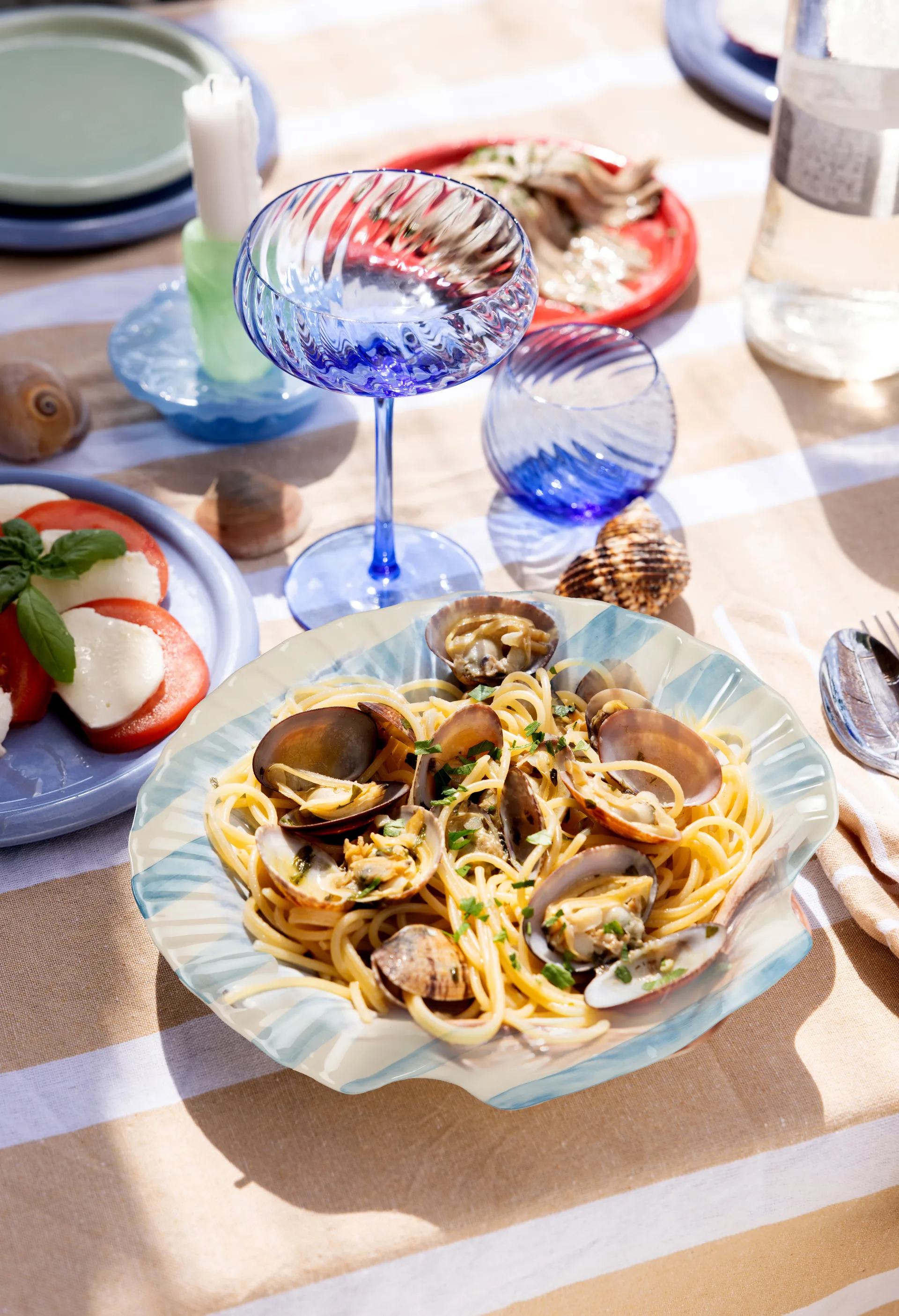 Armona Stripe tallerken 23,5x23,5 cm, Lyseblå-hvid Byon