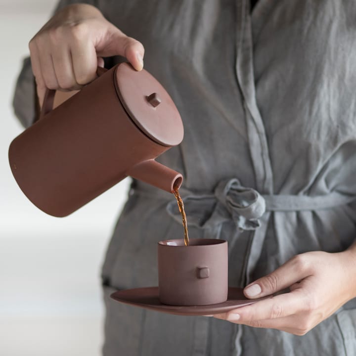 Clay kaffekop med underkop - Brun - Byon