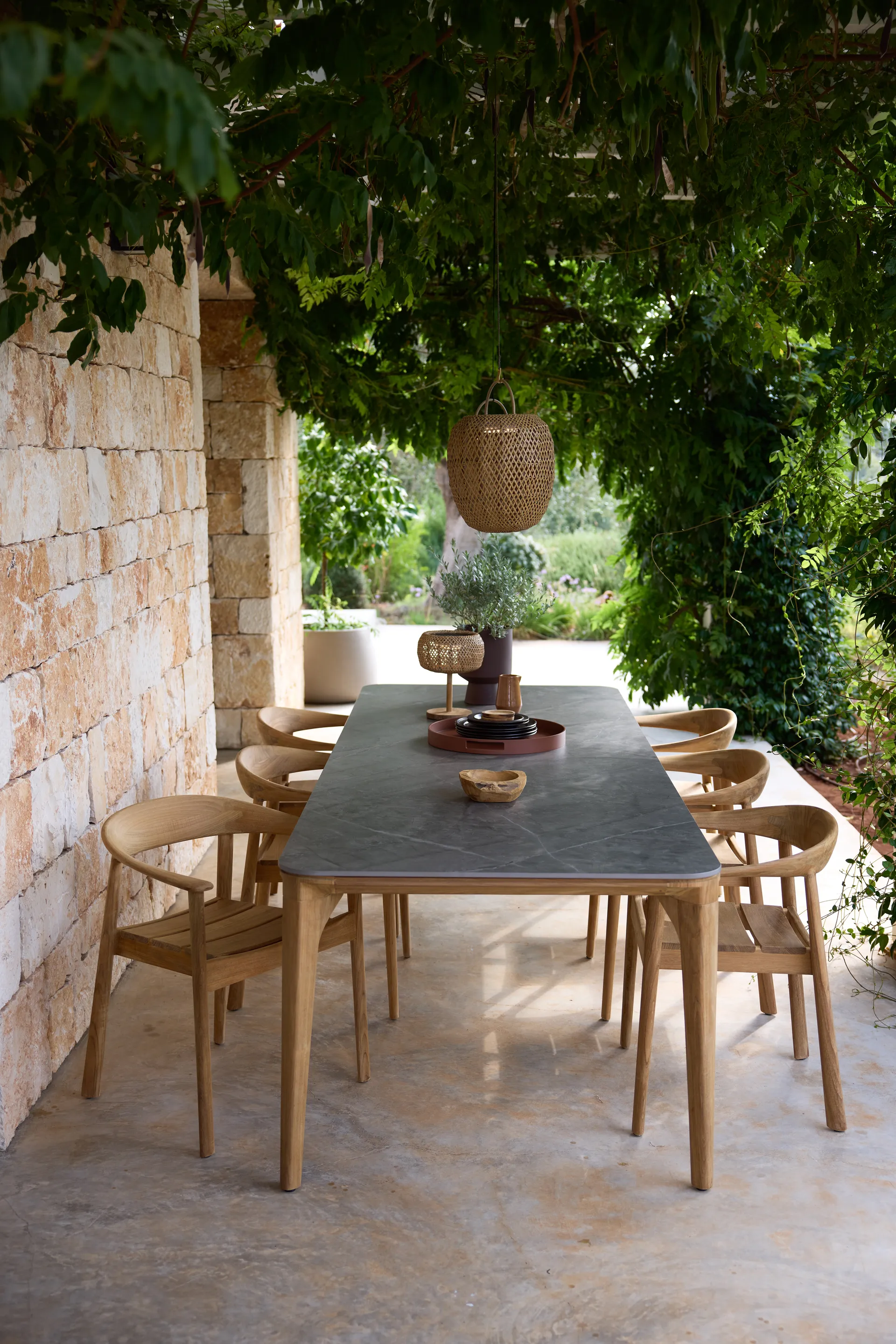 Majestic karmstol, Teak Cane-line