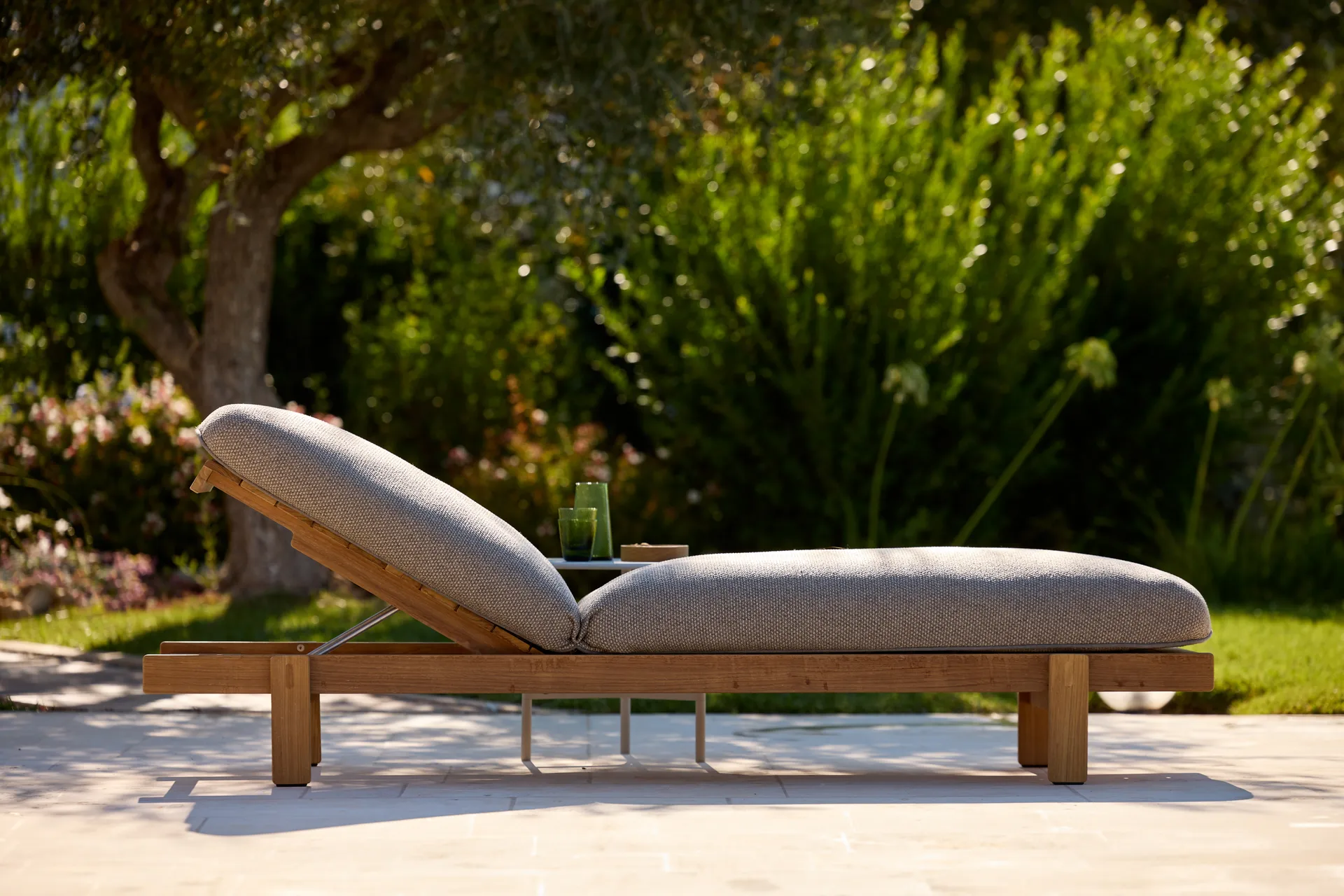 Vista solseng, Teak Cane-line