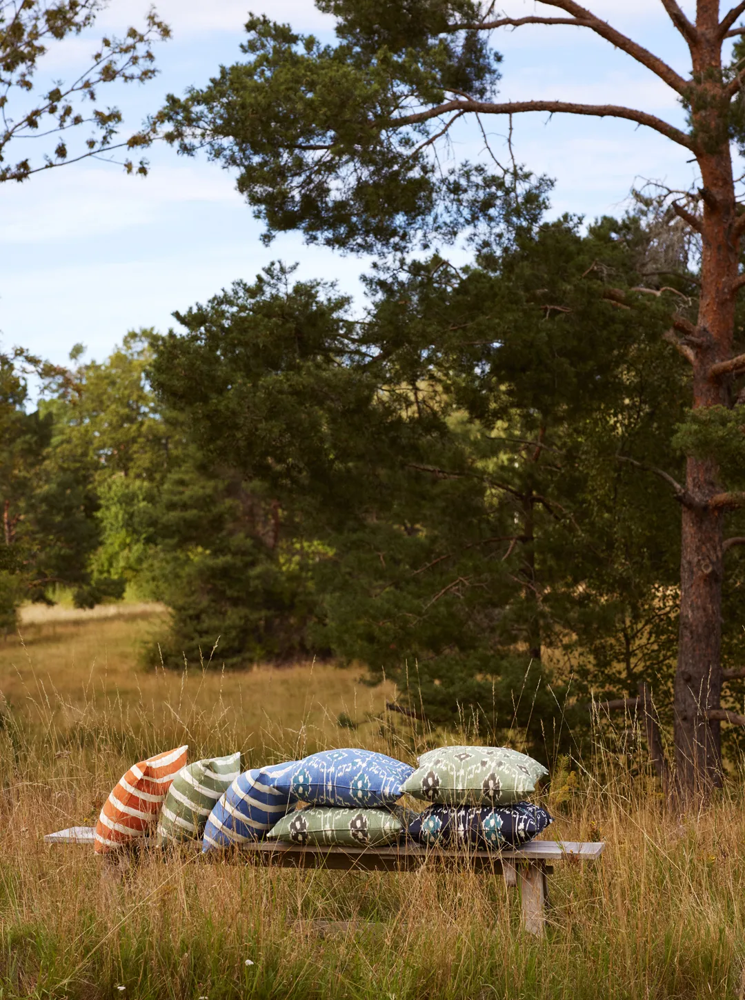 Block Stripe udendørspude 40x60 cm, Riviera blue-off white Chhatwal & Jonsson