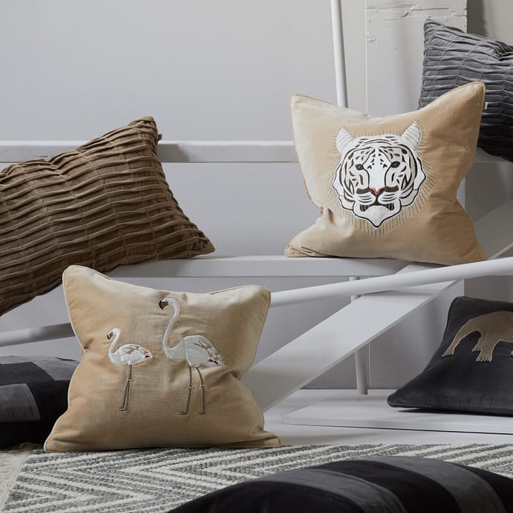 Broderet tiger – pudebetræk 50 x 50 cm, Beige Chhatwal & Jonsson