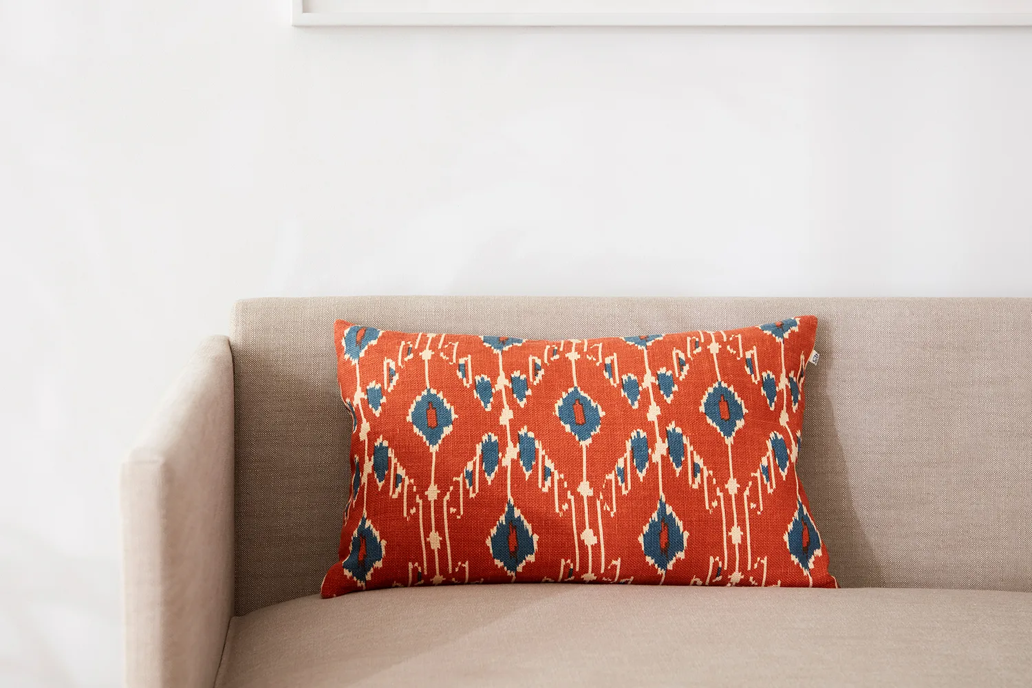 Ikat Goa pudebetræk 60x40 cm, Apricot orange/Heaven blue Chhatwal & Jonsson