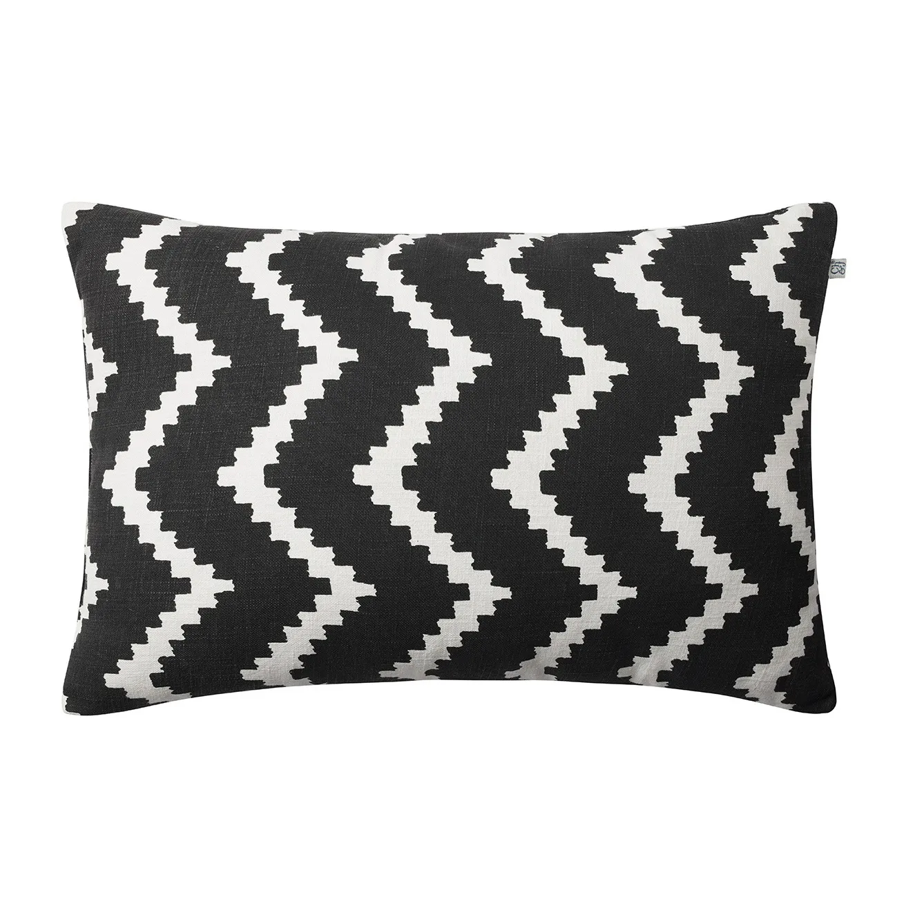 Ikat Sema pude, Black/Offwhite Chhatwal & Jonsson