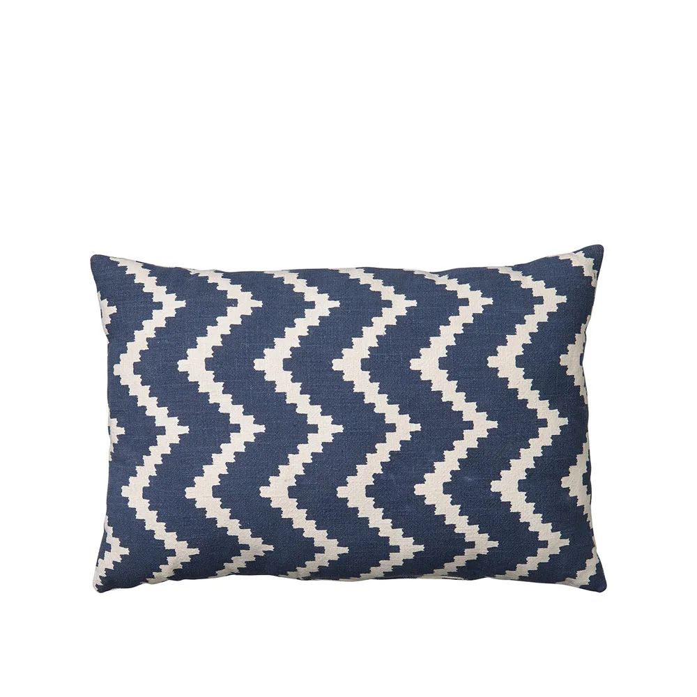 Ikat Sema pude, blue/offwhite, 40 cm Chhatwal & Jonsson