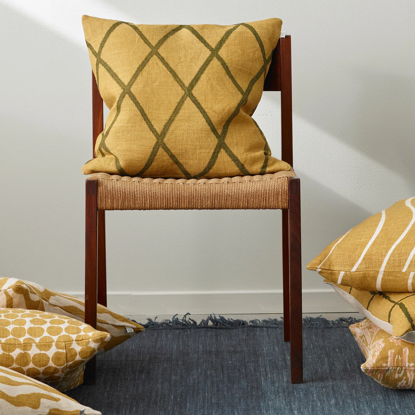 Nanda tæppe 200x300 cm, Dark blue/Blue Chhatwal & Jonsson