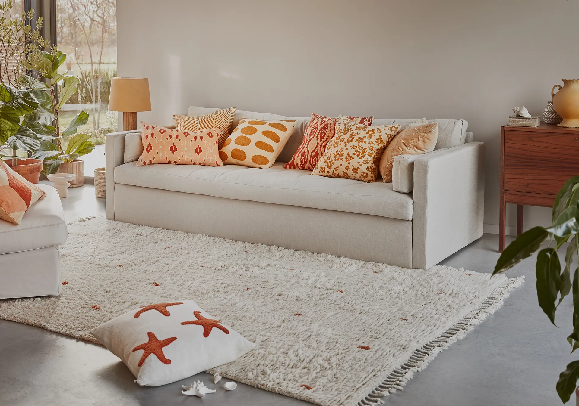 Ravi tæppe 177x266 cm, Offwhite/Orange Chhatwal & Jonsson
