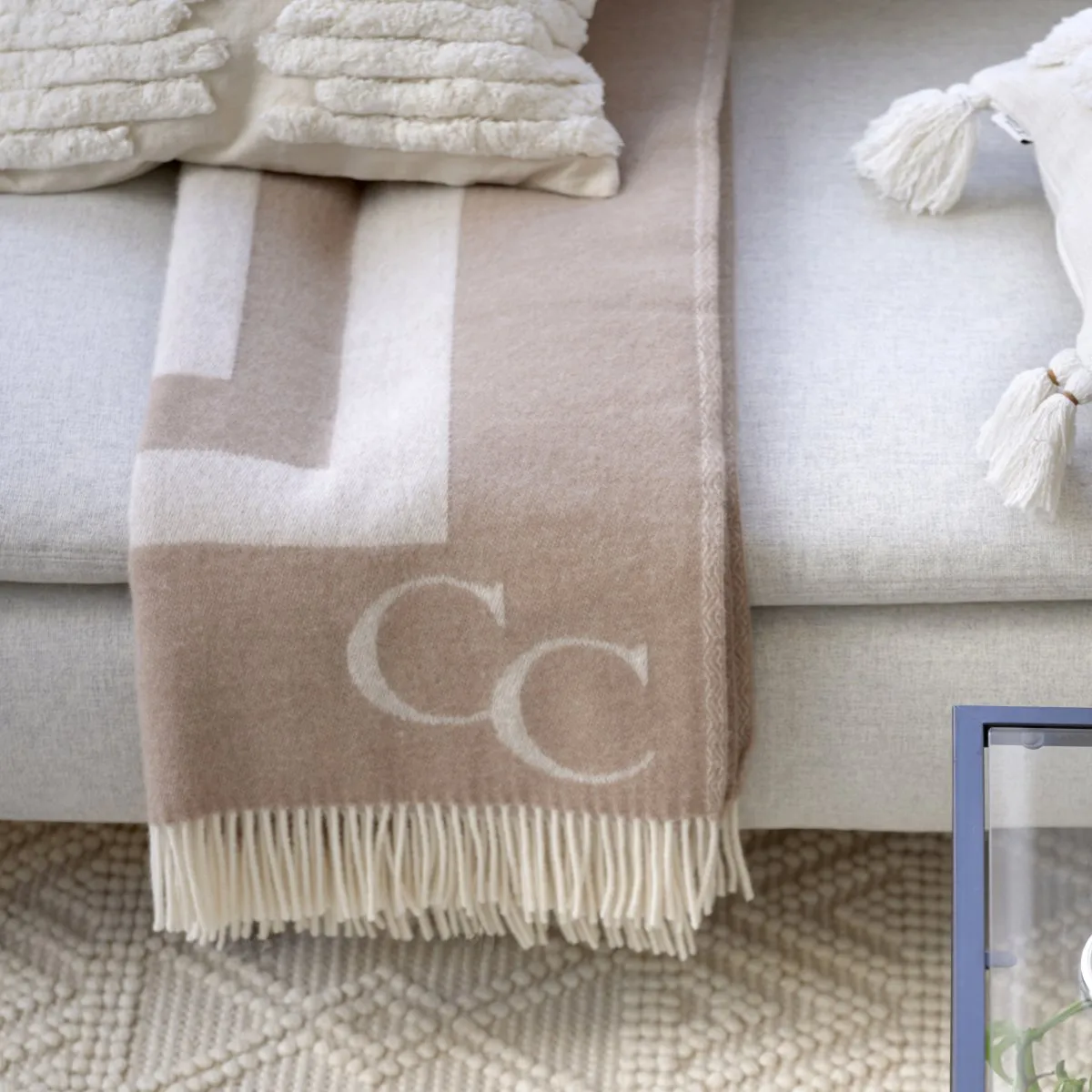 Monogram uldplaid 130x200 cm, Beige Classic Collection