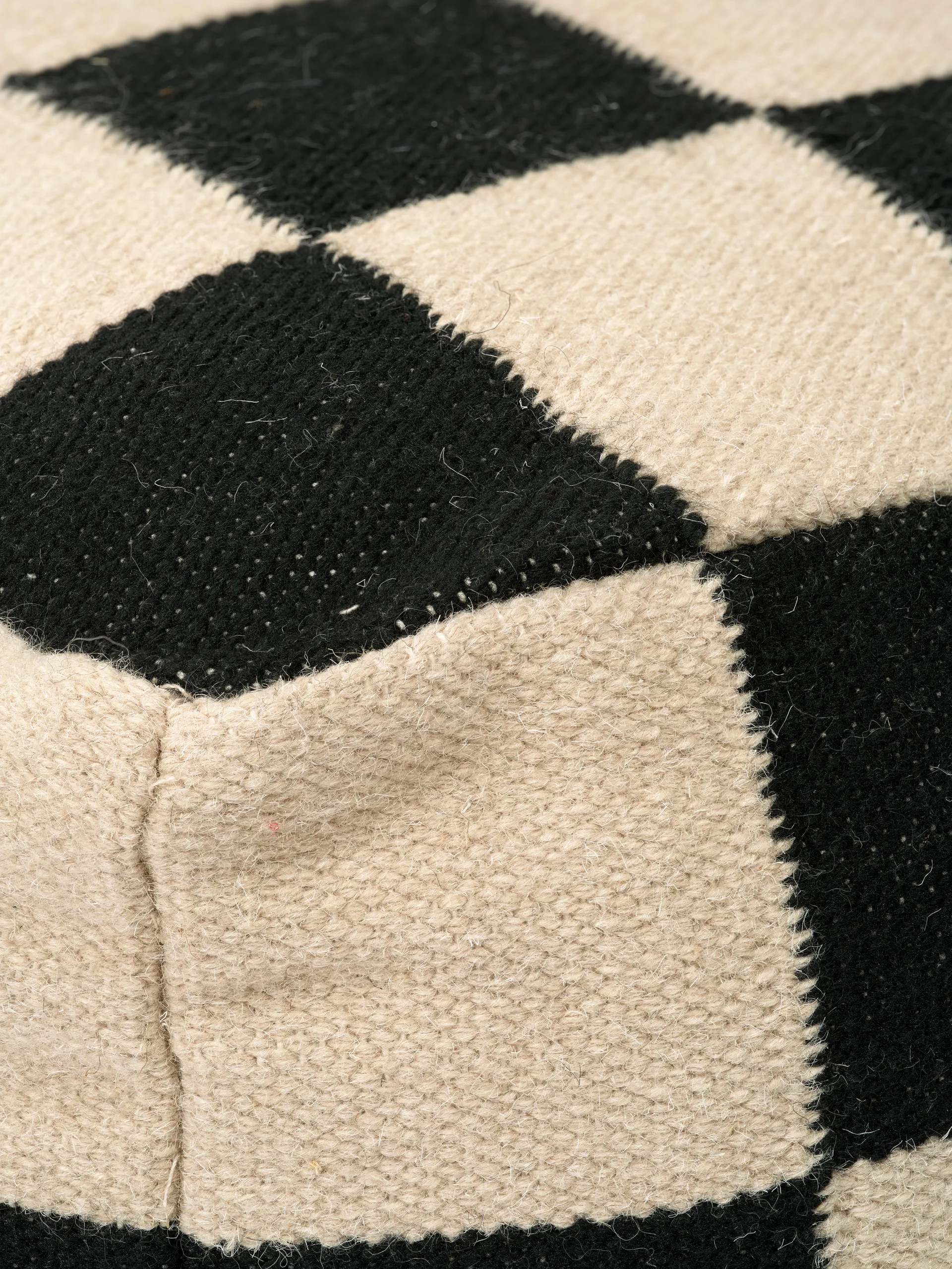 Square puff 50x50 cm, Sort-natur Classic Collection