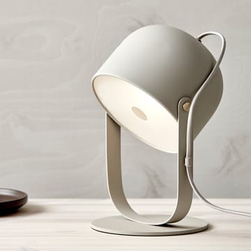 Svejk 18 bordlampe - Beige/Messing - CO Bankeryd