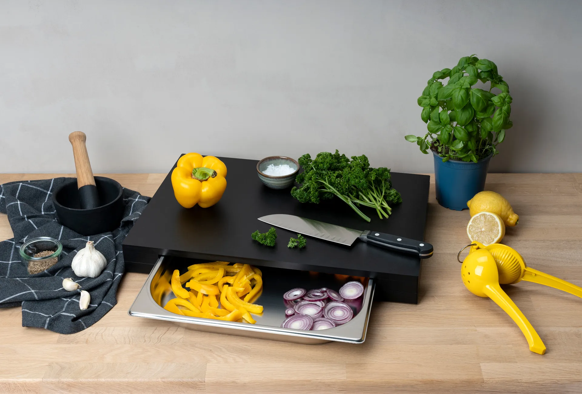 Duracore skærebræt med skuffe, 48 x 32,5 Continenta