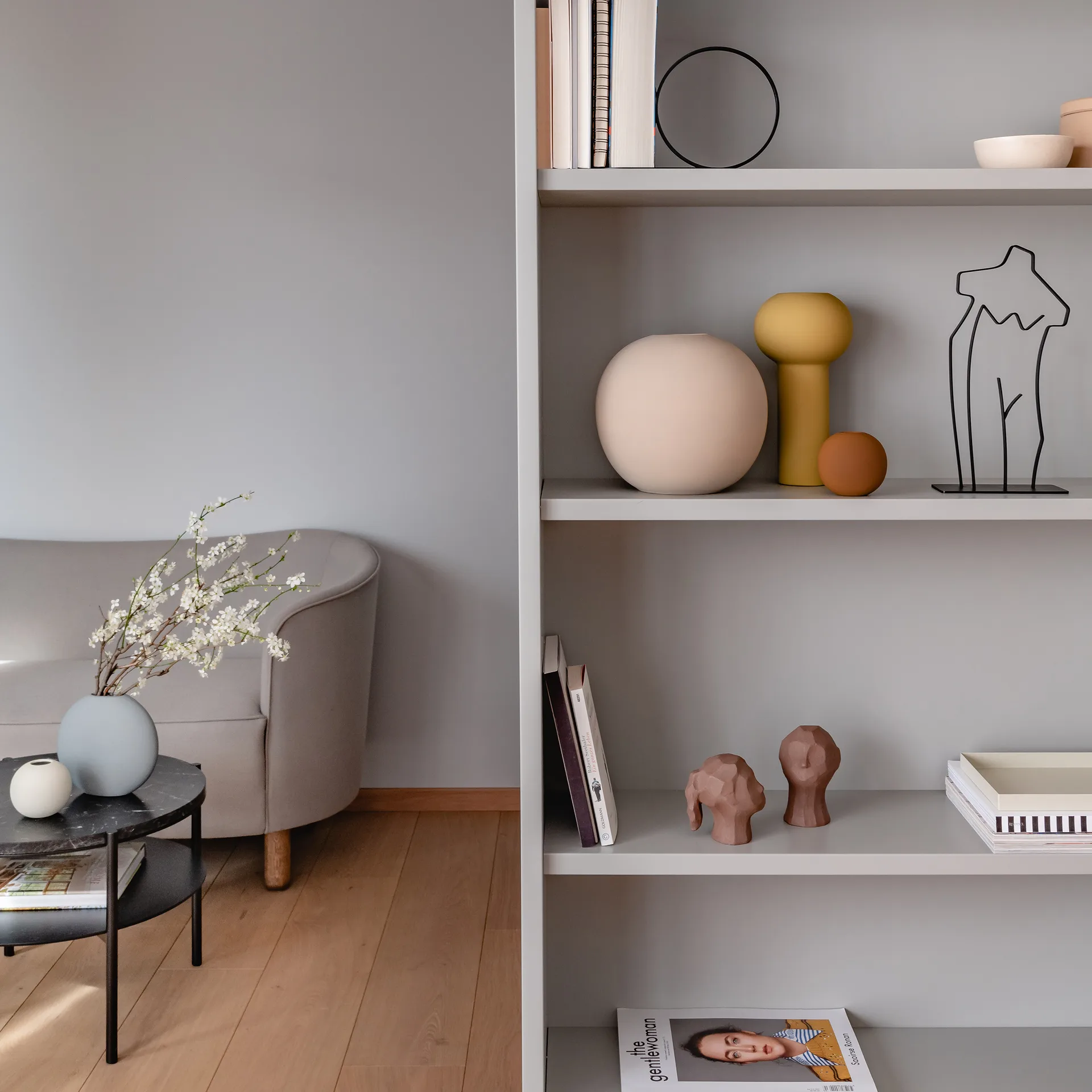 Benedict og Amal skulptur, Earth Cooee Design