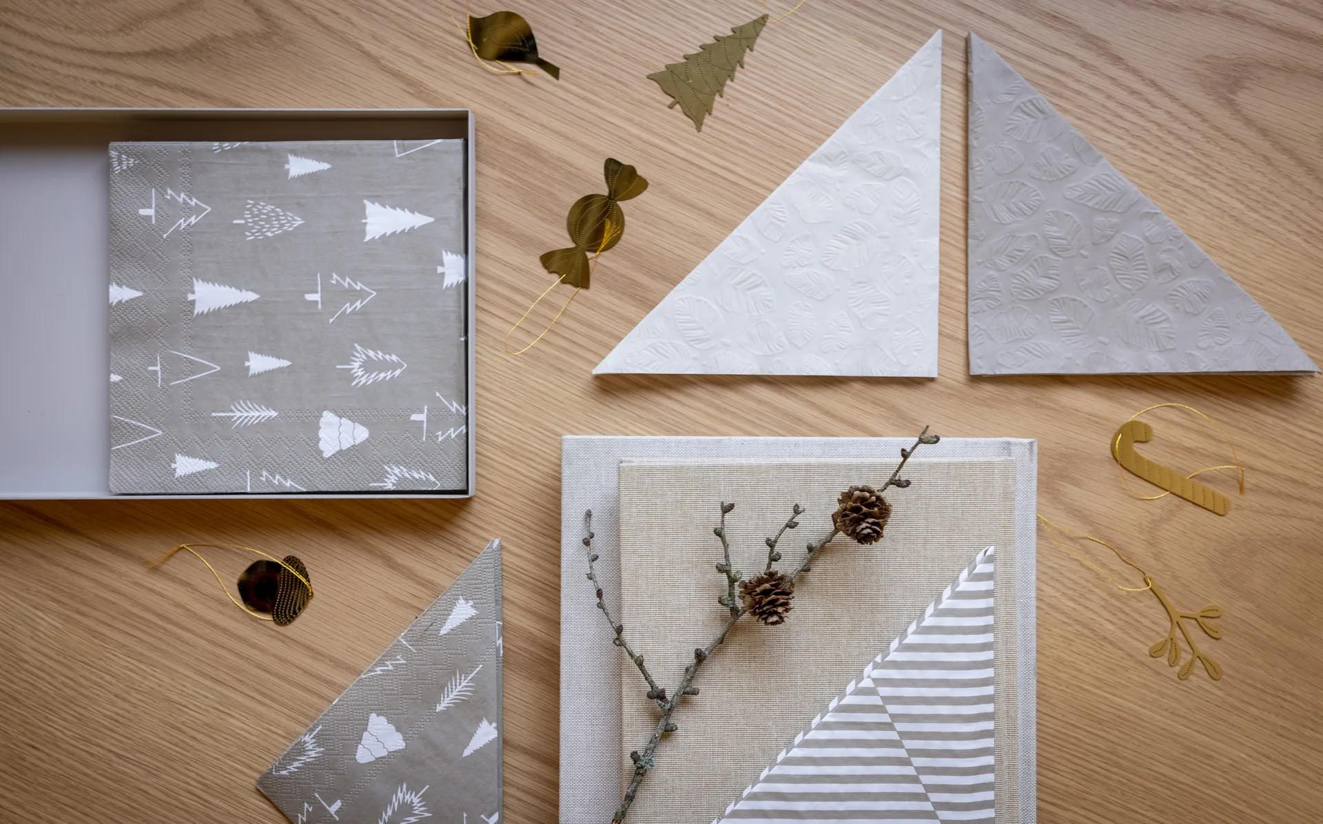 Cooee juleophæng messing 4-pak, Caramel Cooee Design