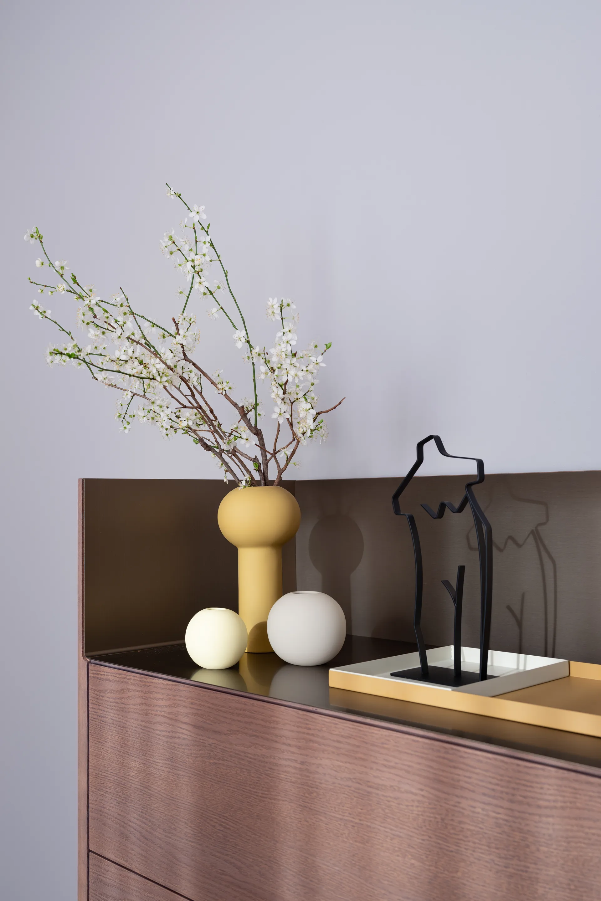 Ruth skulptur, Sort Cooee Design