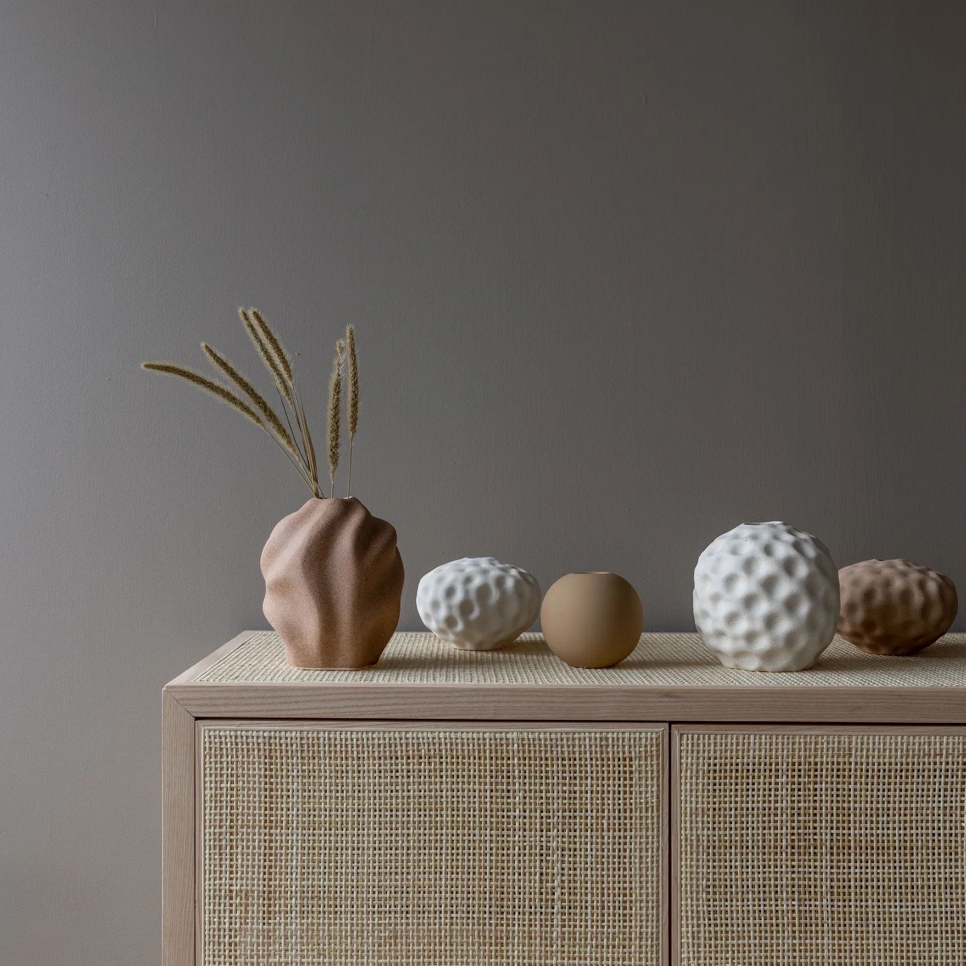 Seedpod vase 10 cm, Vanilla Cooee Design