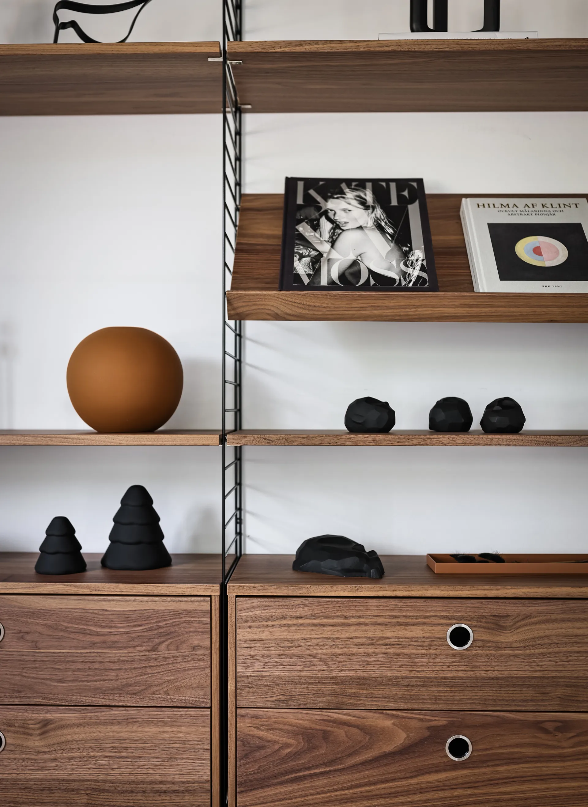 Snowy juletræ 15 cm, Black Cooee Design