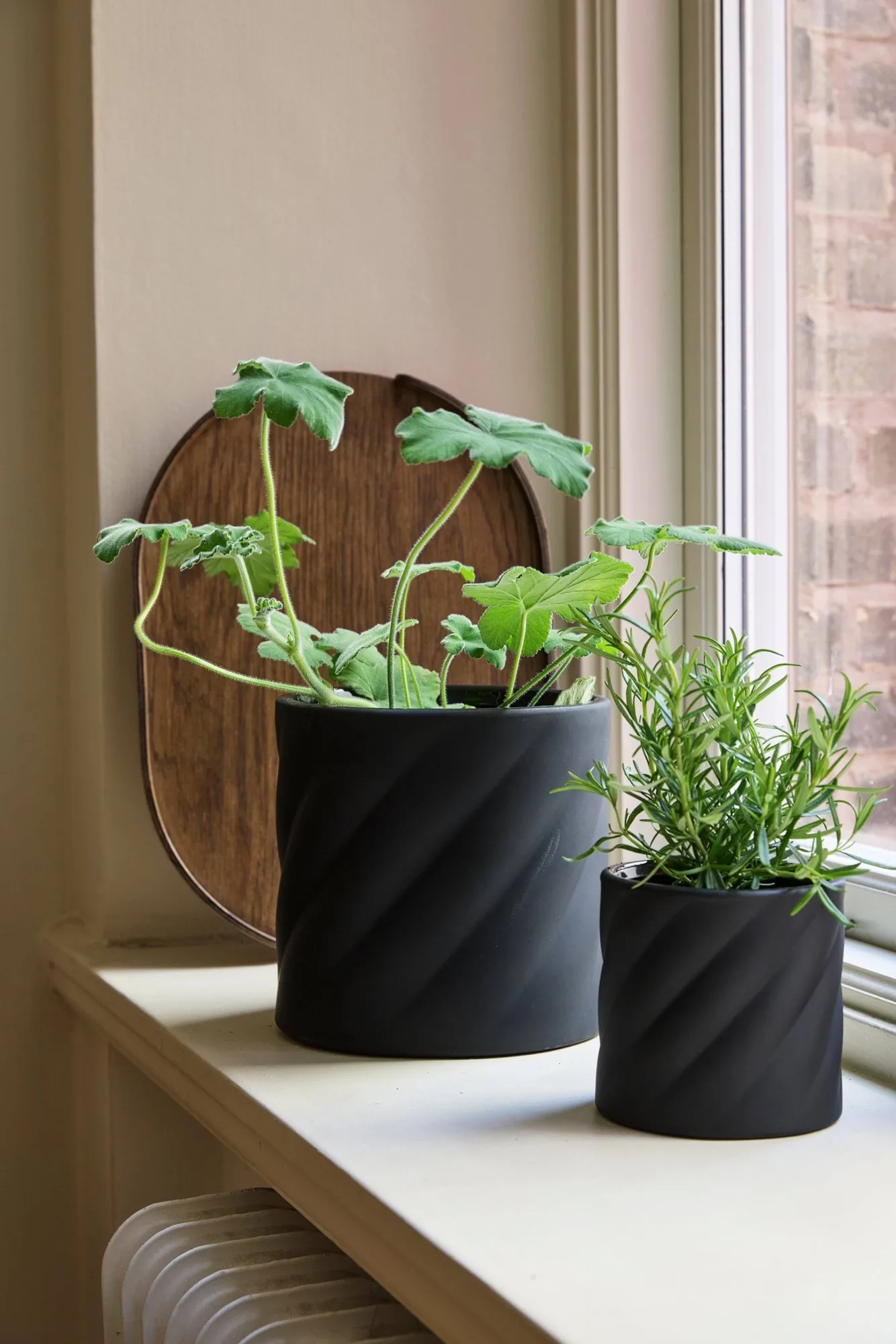 Twist blomsterkrukke, Sort, medium Ø19 cm Cooee Design