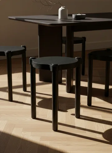 Woody skammel - Sortbejdset eg - Cooee Design