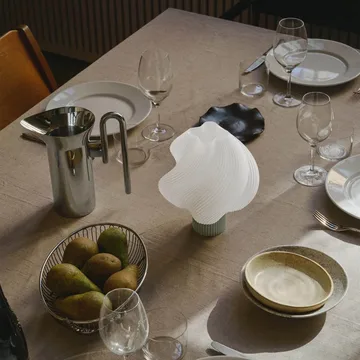 Soft Serve portabel bordlampe - Matcha, 23 cm - Crème Atelier