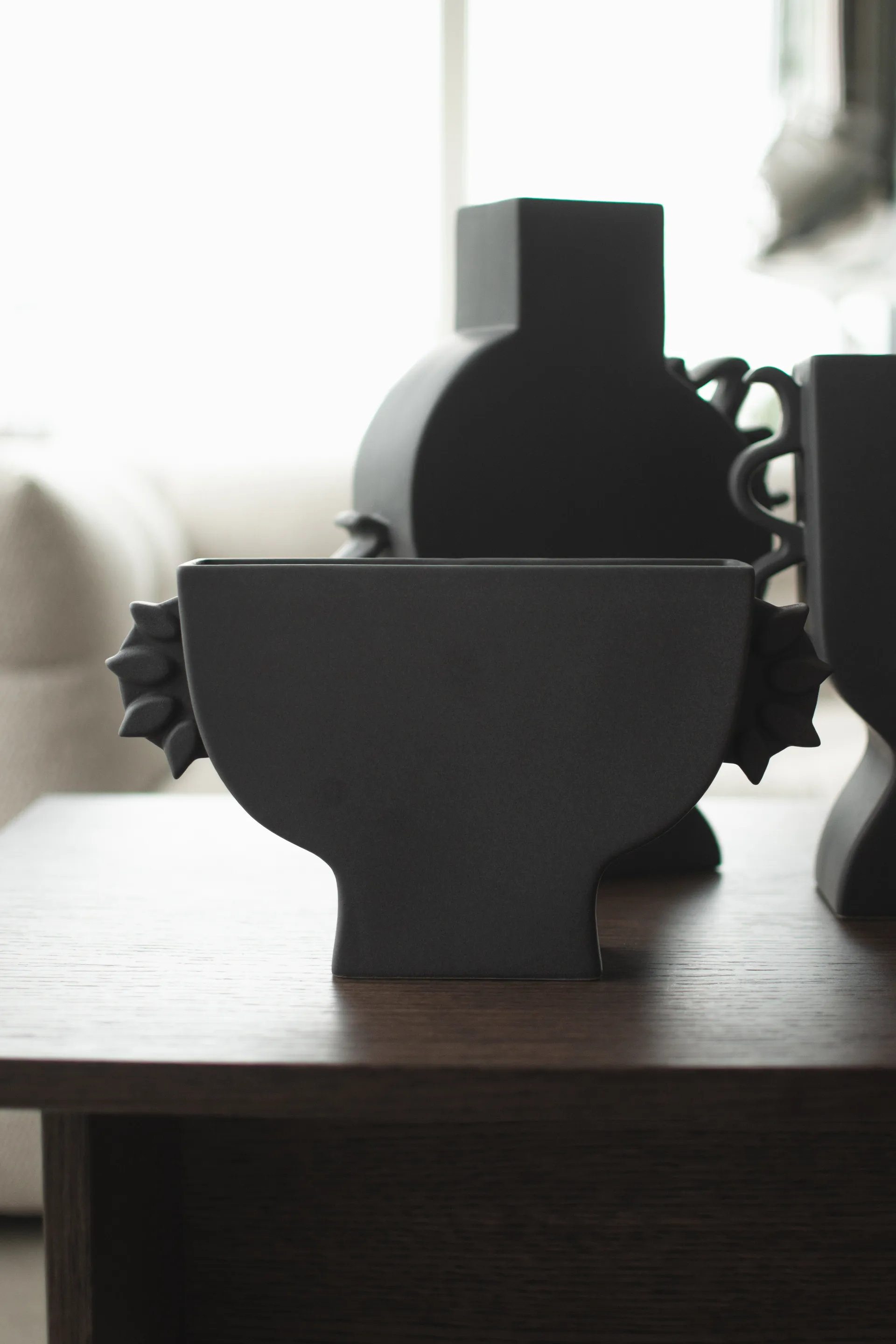 Flat vase 16 cm, Black DBKD