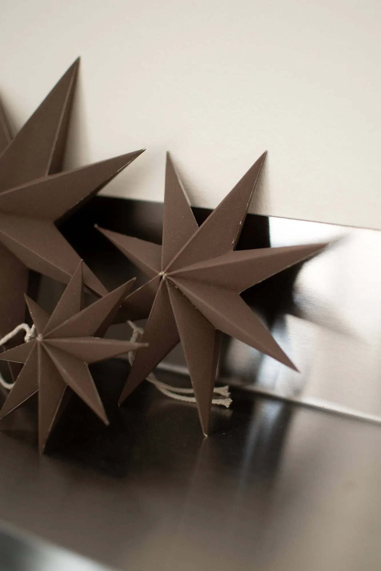 Paper winter star dekoration ophæng, Brown, medium, Ø14 cm DBKD