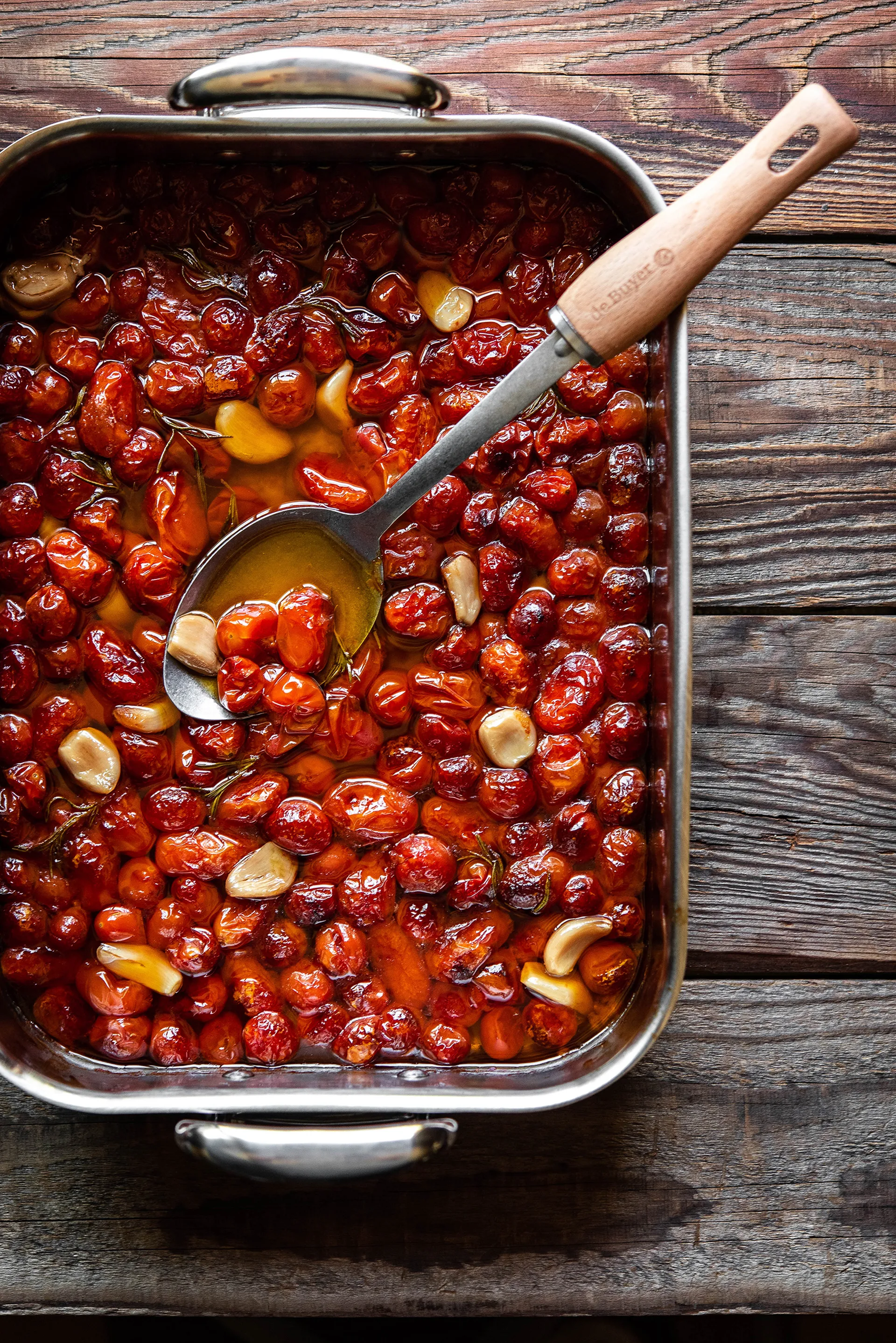 De Buyer B Bois serveringsske med træhåndtag, Rustfrit stål De Buyer