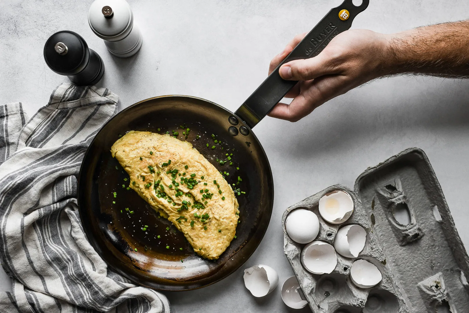 Mineral B omeletpande, 24 cm De Buyer