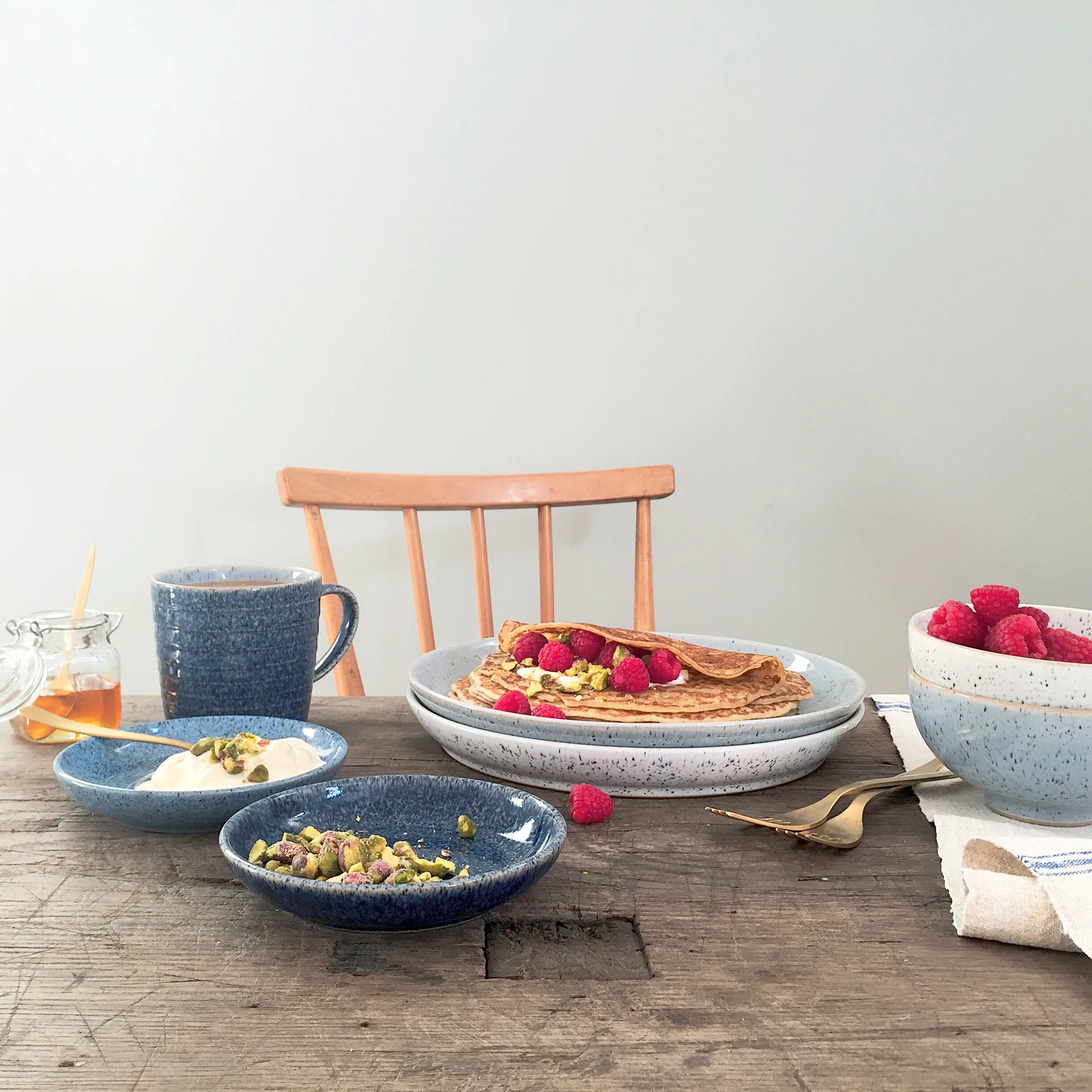 Studio Blue riflet krus 40 cl, Flint/Chalk Denby